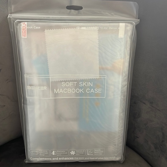 Mac Book case - Picture 1 of 5